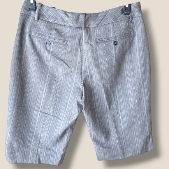 Worthington Light Gray Pinstripe Knee-Length Dress Shorts - Picture 2 of 2